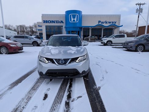 Used 2018 Nissan Rogue Sport S image 8