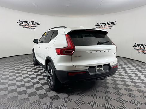 Used 2023 Volvo XC40 B5 Plus w/ Protection Package Premier image 9