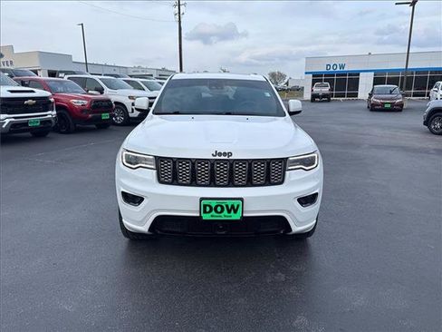 Used 2021 Jeep Grand Cherokee Laredo X image 3