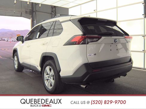 Used 2020 Toyota RAV4 LE image 8