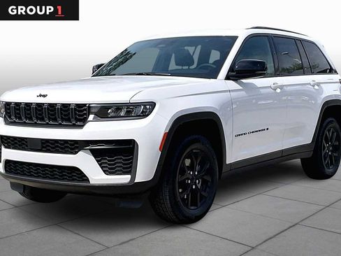 New 2026 Jeep Grand Cherokee Altitude AWD/4WD image 1