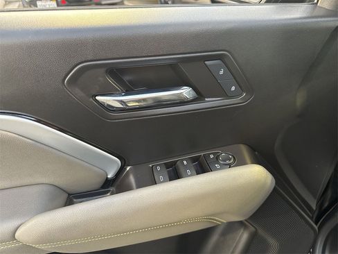 Used 2024 Chevrolet Colorado ZR2 w/ Technology Package image 15