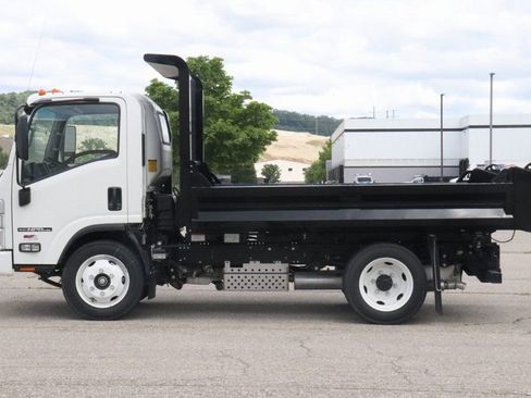 New 2024 Isuzu NPR HD image 3