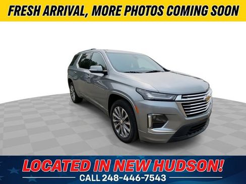 Used 2023 Chevrolet Traverse Premier FWD image 4