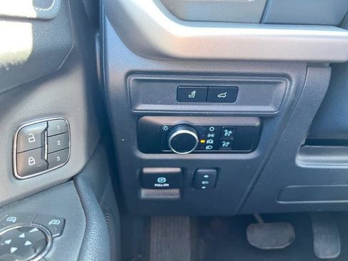 Used 2024 Ford Expedition Max XLT AWD/4WD image 32