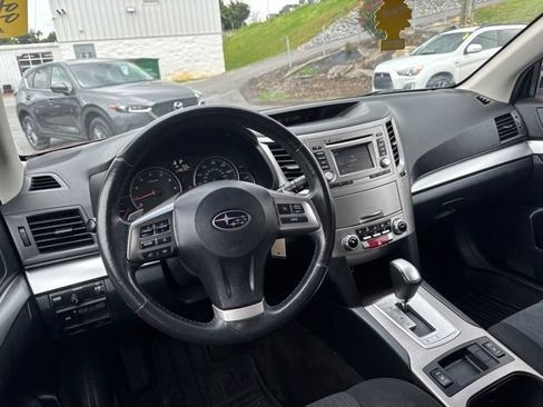 Used 2014 Subaru Outback 2.5i Premium AWD/4WD image 12