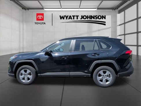 Used 2025 Toyota RAV4 LE AWD/4WD image 2