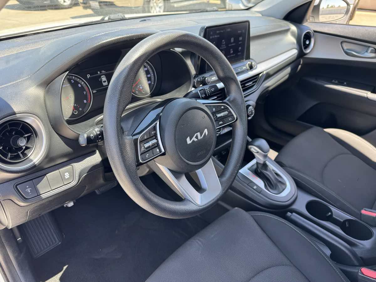 Used 2022 Kia Forte LXS FWD image 23
