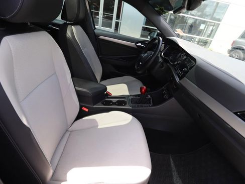 Used 2020 Volkswagen Jetta R-Line w/ R-Line Cold Weather Package FWD image 15