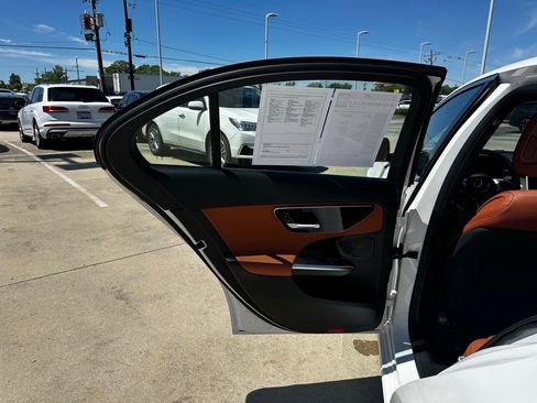 Used 2025 Mercedes-Benz C 300 Sedan image 20