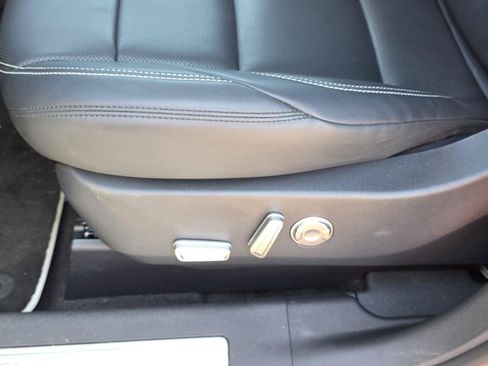Used 2024 Lincoln Nautilus Premier AWD/4WD image 26