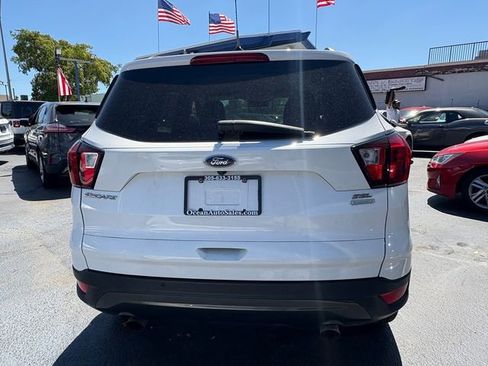 Used 2019 Ford Escape SEL image 8