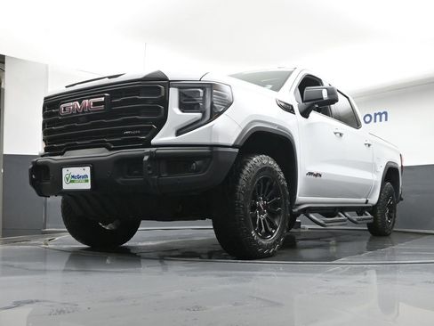 Used 2023 GMC Sierra 1500 AT4X image 6