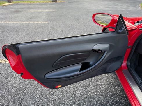 Used 1998 Porsche Boxster image 36
