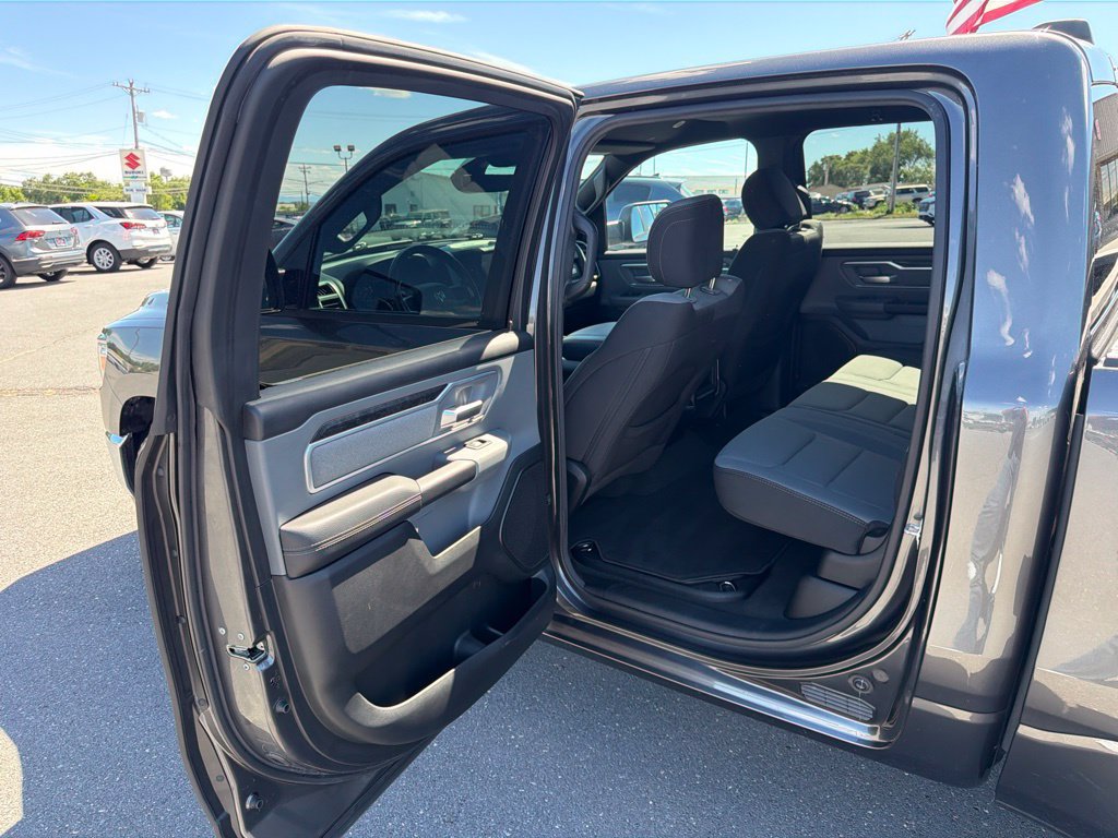 Used 2023 RAM 1500 Big Horn AWD/4WD image 18