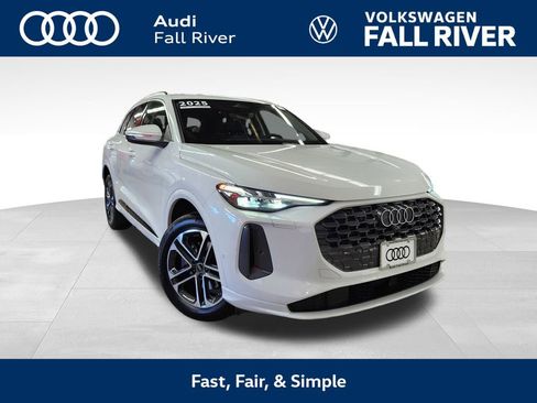 Certified 2025 Audi Q5 Premium Plus w/ Premium Plus image 1