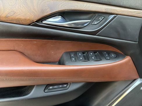 Used 2015 Cadillac Escalade Premium image 31