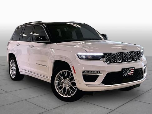 Used 2025 Jeep Grand Cherokee Summit w/ MOPAR Finishing Package AWD/4WD image 2