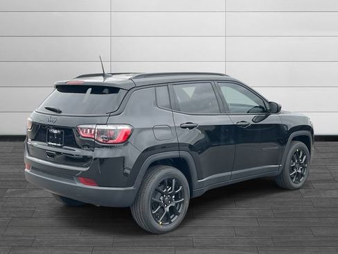 New 2026 Jeep Compass Latitude AWD/4WD image 3