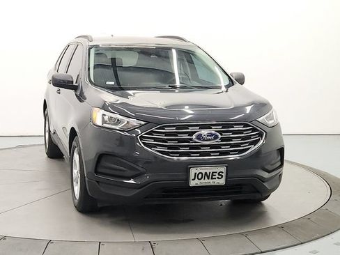 Used 2021 Ford Edge SE FWD image 3