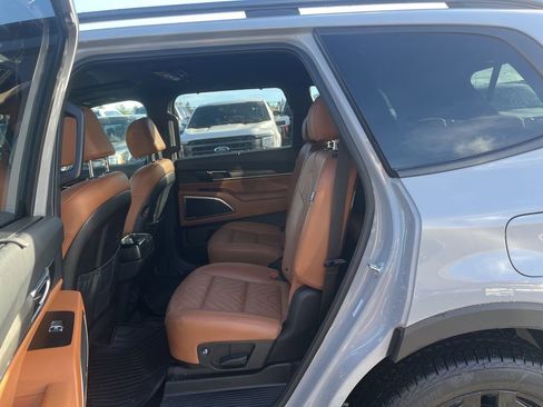 Used 2024 Kia Telluride EX X-Line image 9