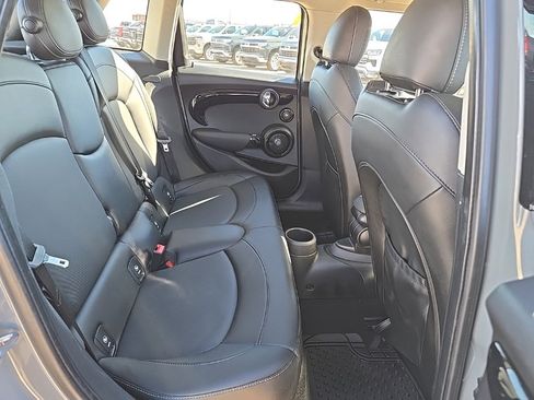 Used 2018 MINI Cooper S image 19