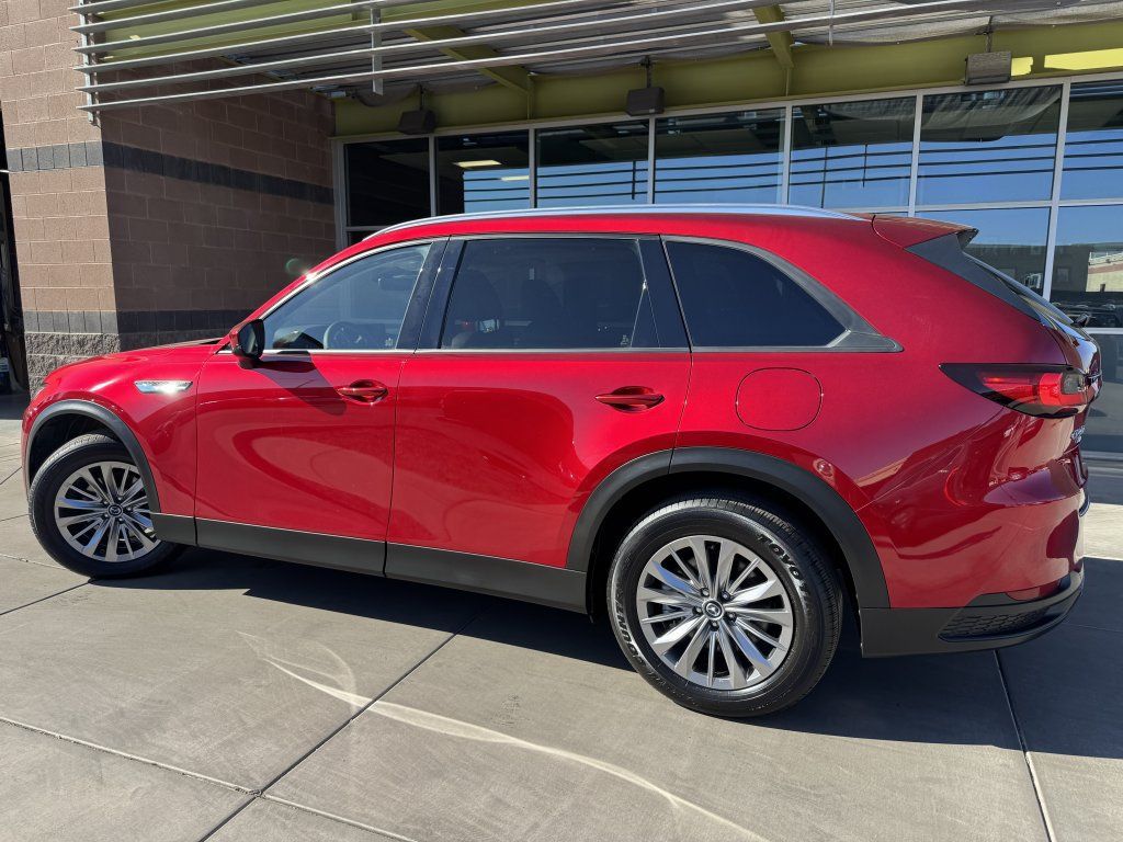 Used 2024 MAZDA CX-90 Plug-In Hybrid w/ Preferred AWD/4WD image 5