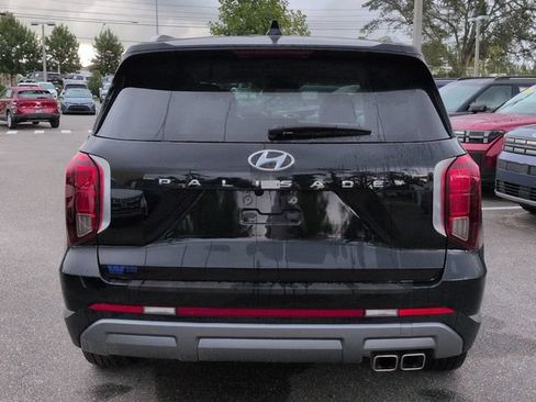 Used 2025 Hyundai Palisade Limited FWD image 6