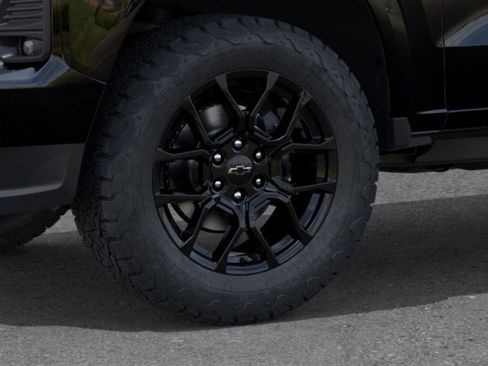 New 2025 Chevrolet Colorado Z71 w/ Technology Package AWD/4WD image 9