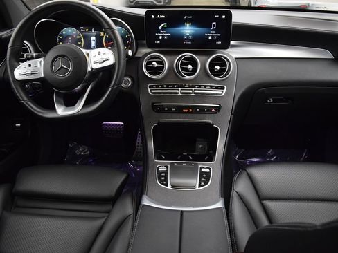 Used 2023 Mercedes-Benz GLC 300 4MATIC Coupe image 19