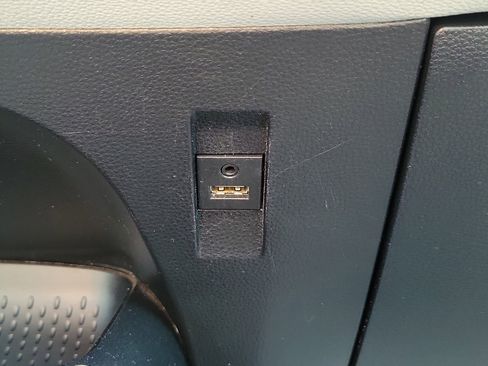 Used 2020 Toyota Corolla SE image 29