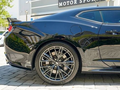 Used 2018 Chevrolet Camaro ZL1 RWD image 29
