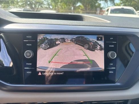 Used 2023 Volkswagen Taos SE image 22