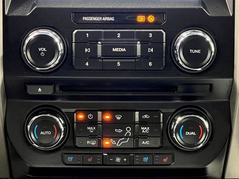 Used 2018 Ford F250 Lariat w/ Lariat Ultimate Package image 27