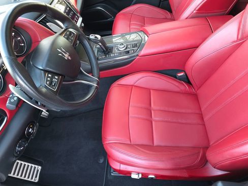 Used 2022 Maserati Levante GT image 12