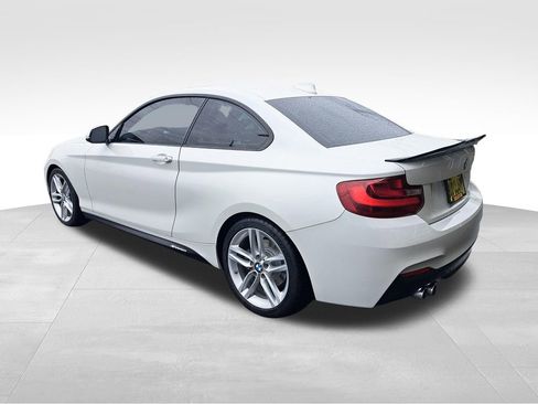 Used 2017 BMW 230i Coupe RWD image 3