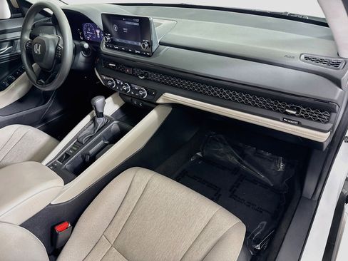 Used 2024 Honda Accord EX image 30
