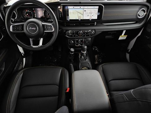 New 2025 Jeep Wrangler Unlimited Sahara w/ Technology Group image 24