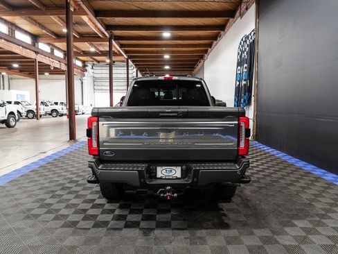 Used 2023 Ford F350 Platinum AWD/4WD image 5
