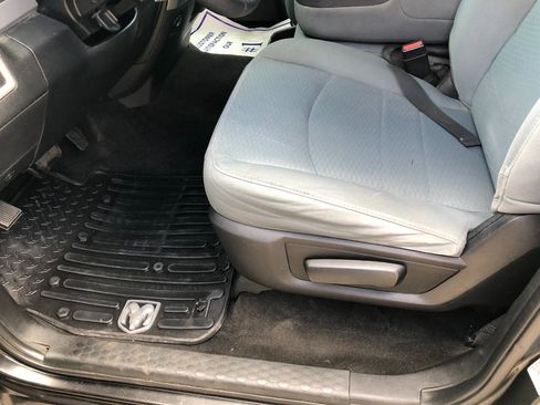 Used 2017 RAM 1500 Express w/ Express Value Package image 16