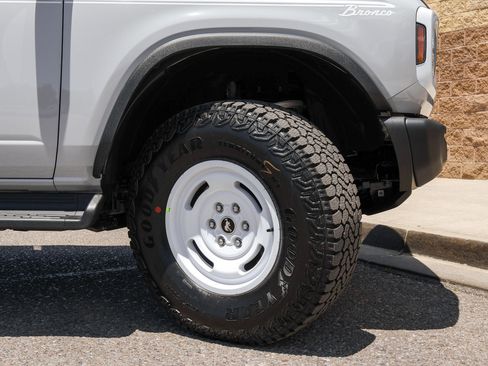 New 2026 Ford Bronco Heritage Edition AWD/4WD image 13