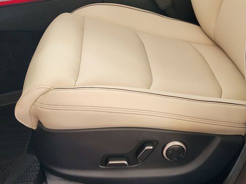 New 2026 Genesis GV70 2.5T Advanced AWD/4WD image 16