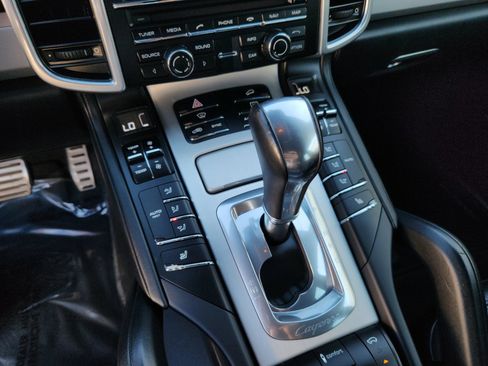 Used 2016 Porsche Cayenne GTS w/ Premium Package Plus AWD/4WD image 16