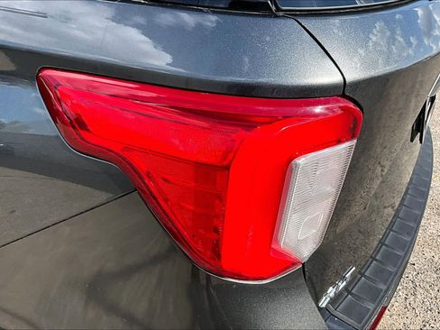 Used 2020 Ford Explorer XLT w/ Equipment Group 202A image 31