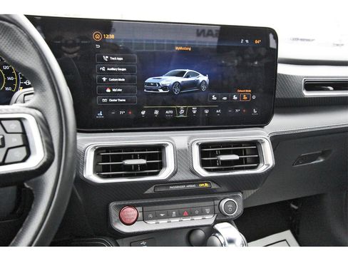 Used 2025 Ford Mustang GT Premium image 15