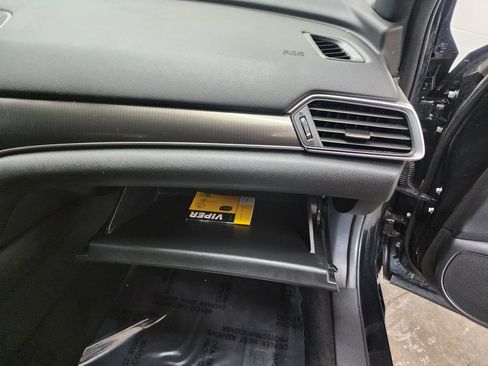 Used 2018 Honda Accord Sport image 29