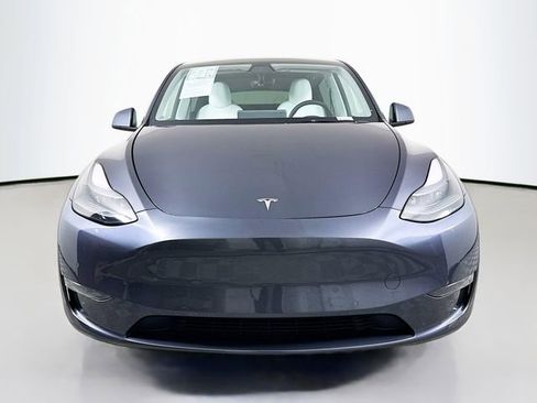 Used 2022 Tesla Model Y Performance AWD/4WD image 2