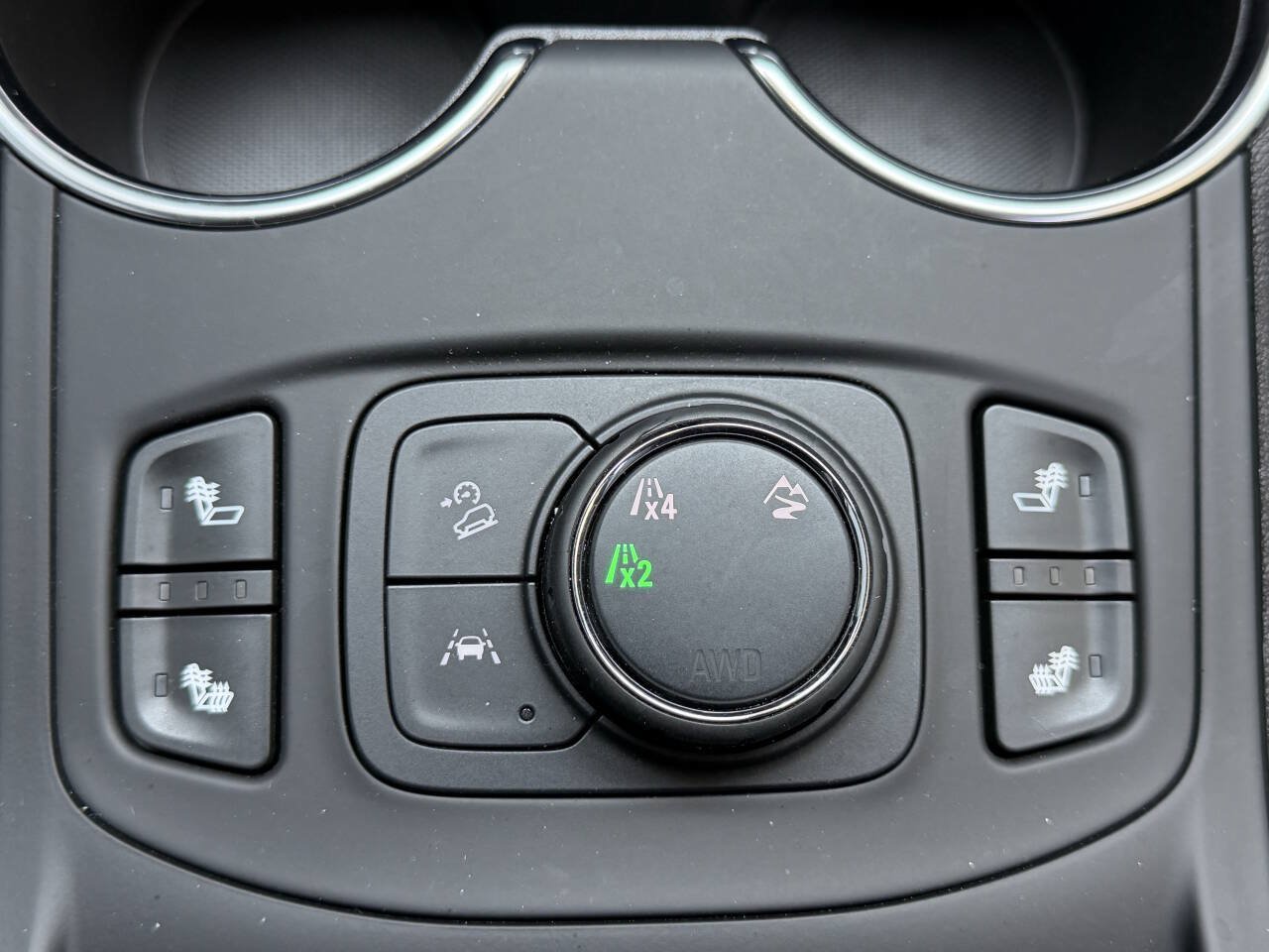 Used 2024 GMC Terrain SLT w/ Infotainment Package II AWD/4WD image 30