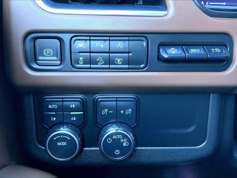 Used 2023 Chevrolet Tahoe High Country w/ Premium Package 2 image 66