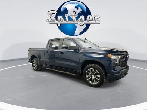 Used 2022 Chevrolet Silverado 1500 RST image 2